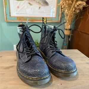 dr martens junior boots